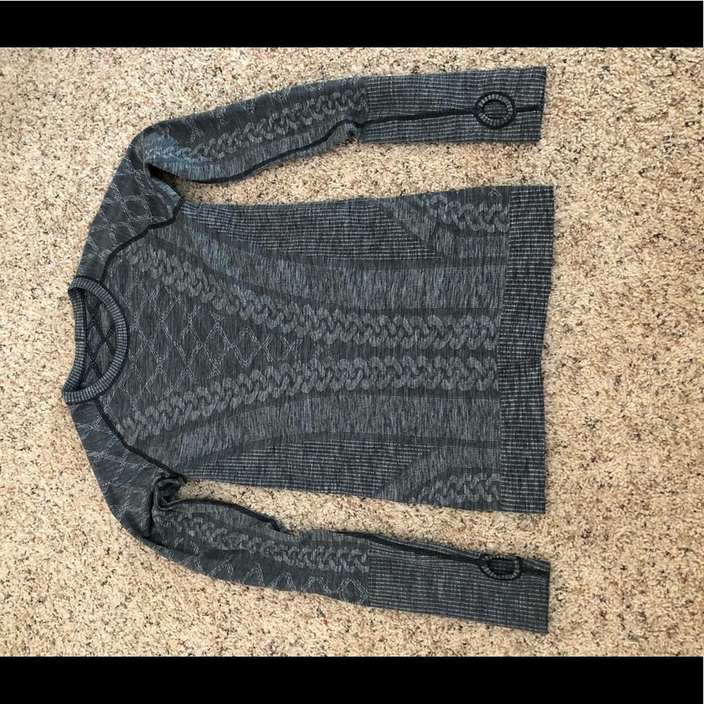 Lululemon rest less grey long sleeve pullover